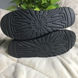 Bailey Button Black, EUC ❤️